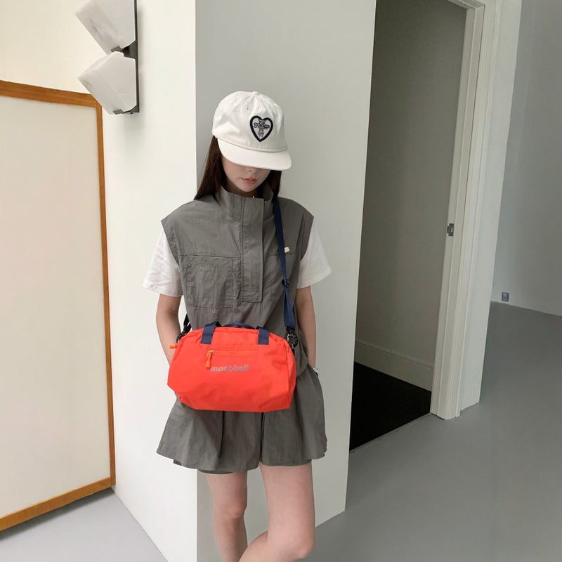 Popular Japanese-Style Mont* Lightweight 5L Nylon Bowling Bag for Men and Women, Simple Outdoor Commuter Crossbody Bag - Image 3