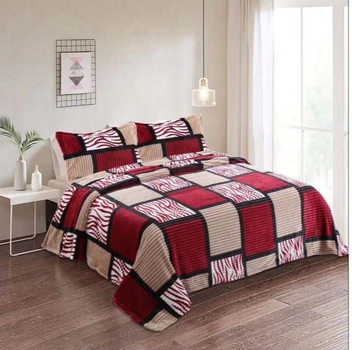 Soft velvet winter bed duvet set with a modern checkered pattern and red and beige colors - 3 pieces (double).