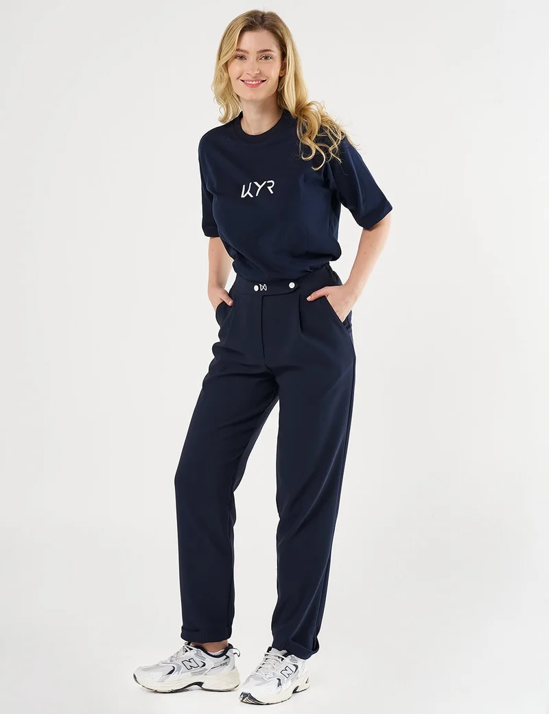 Kayra Elasticated Cuff Carrot Cut Pants in Dark Navy