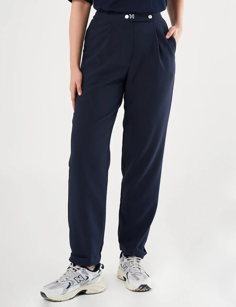 Kayra Elasticated Cuff Carrot Cut Pants in Dark Navy