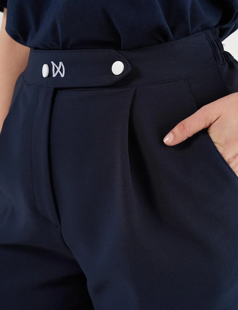 Kayra Elasticated Cuff Carrot Cut Pants in Dark Navy