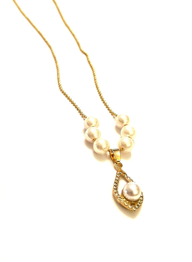 Trio Earrings Pearls necklace - Image 3