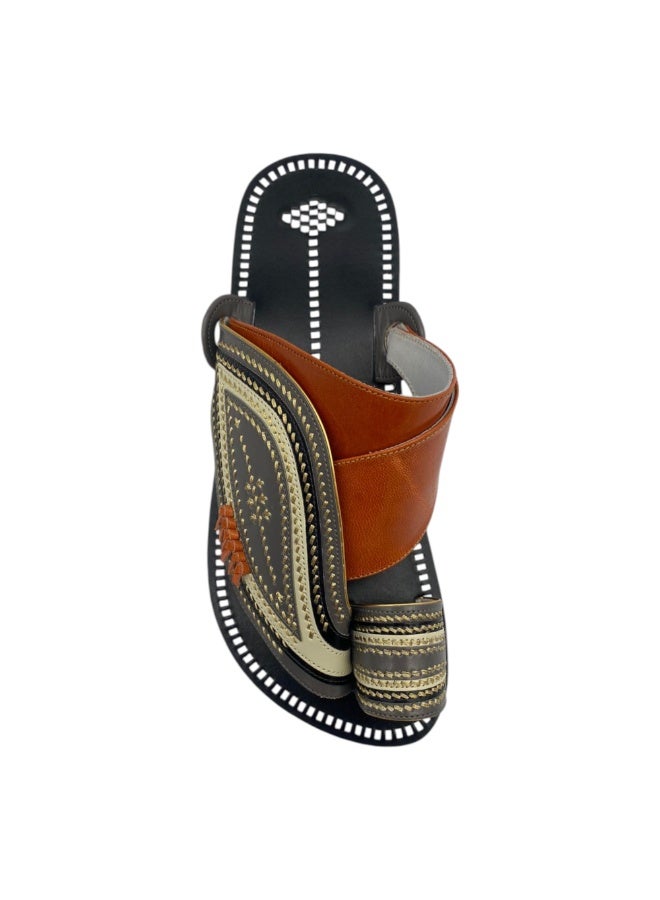 AL Fanoos Handcrafted heritage leather slippers  - Image 2