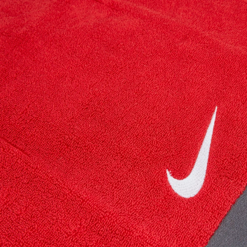 نايكي Men's Fundamental Towel (M)