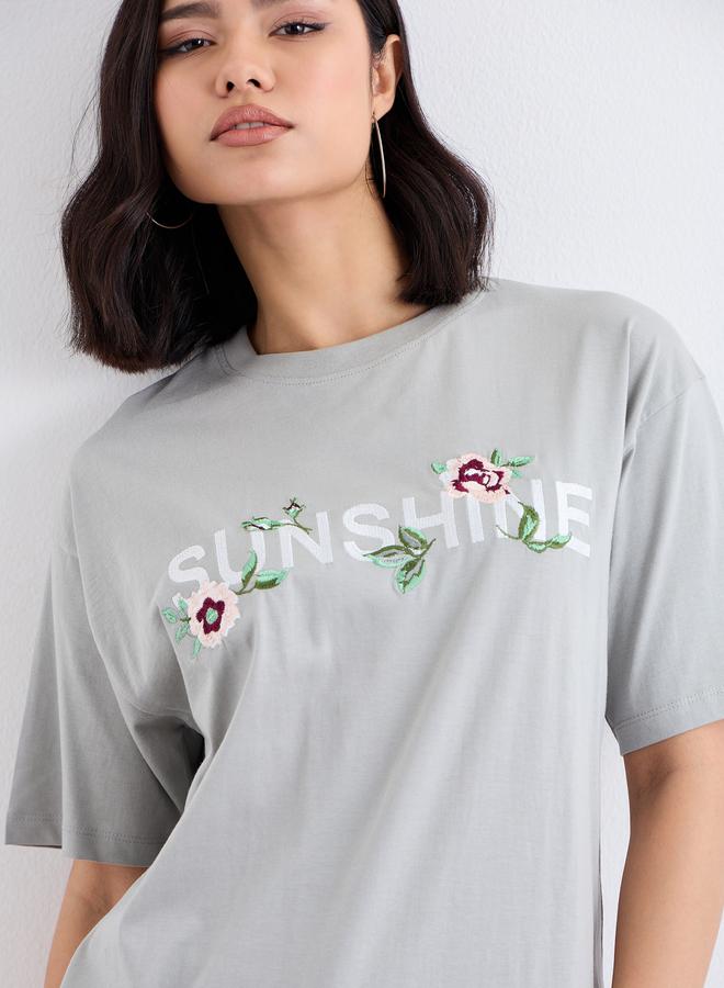 Styli Embroidered Slogan Short Sleeves Oversized T-Shirt - Image 3