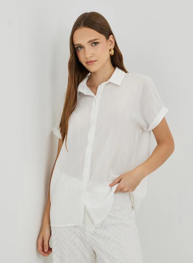تايك تو قميص بأكمام قصيرة بياقة مفرودة بنسيج مزدوج