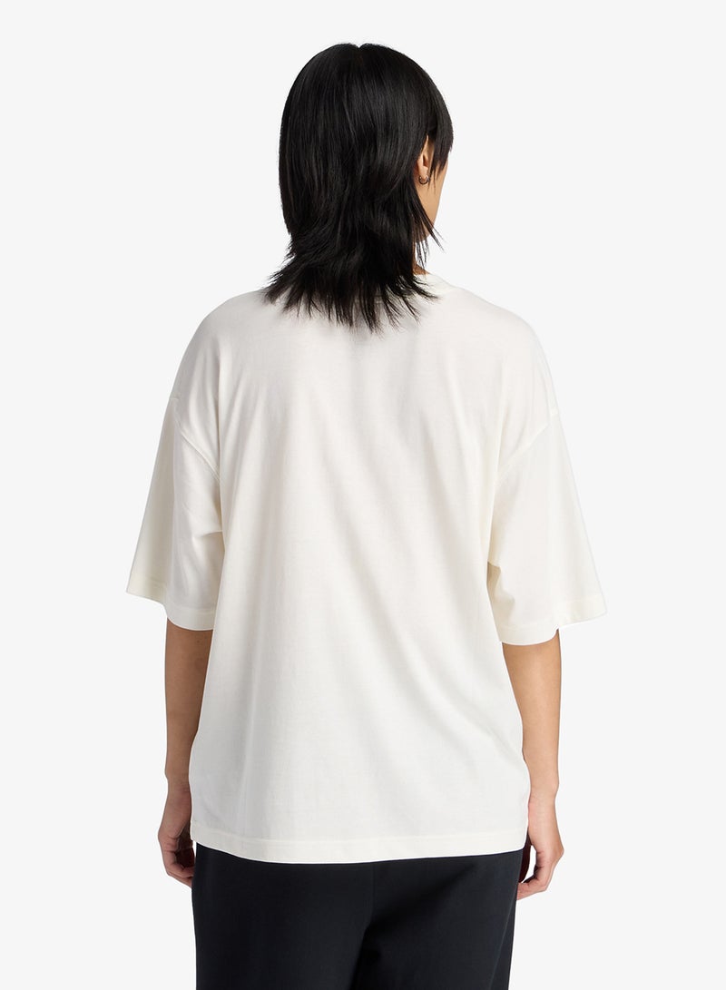 New Balance Graphic Oversized T-Shirt - Image 2