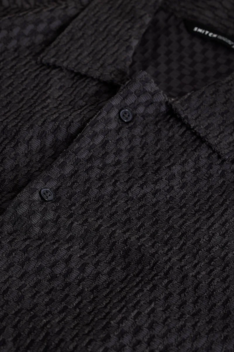 سنيتش قميص فضفاض بلون رمادي فحمي بنسيج بارز