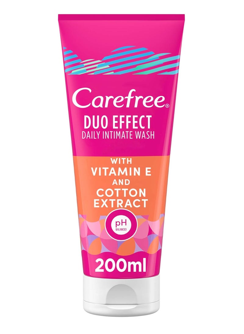 Carefree Duo Effect Intimate Wash with Vitamin E and Balance Extract pH Balance 200ml