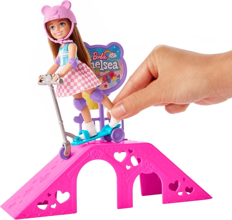 Barbie Chelsea Skate Park, ages 3+, HJY35