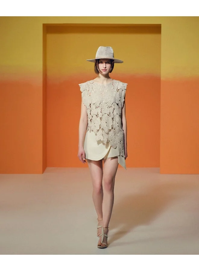 إبيكيول Asymmetric Crochet Blouse