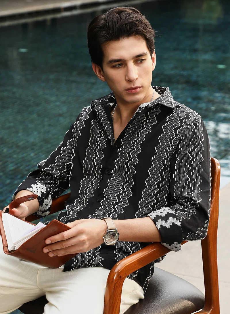 Campus Sutra Campus Sutra Men's Onyx Black Cloudy-Panel Jacquard Shirt | Spread Collar , Long  Cuffed Sleeves , Button Closure | Abstract-Stripes Jacquard | Cotton-Blend Shirt For Casual Wear