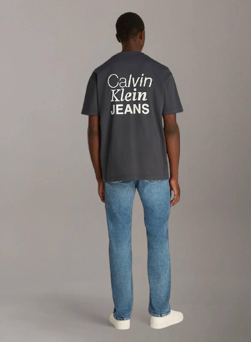 كالفن كلاين جينز تيشرت مزين بشعار كلفن كلاين على الظهر - Image 2
