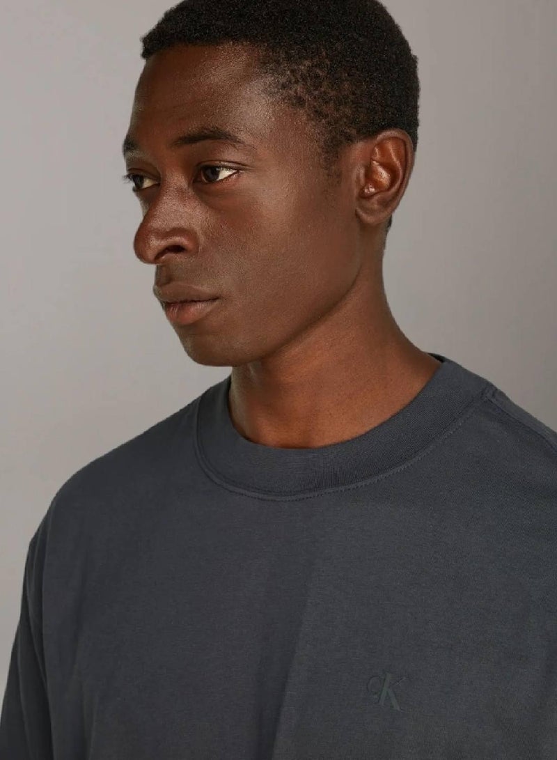 كالفن كلاين جينز تيشرت مزين بشعار كلفن كلاين على الظهر - Image 3