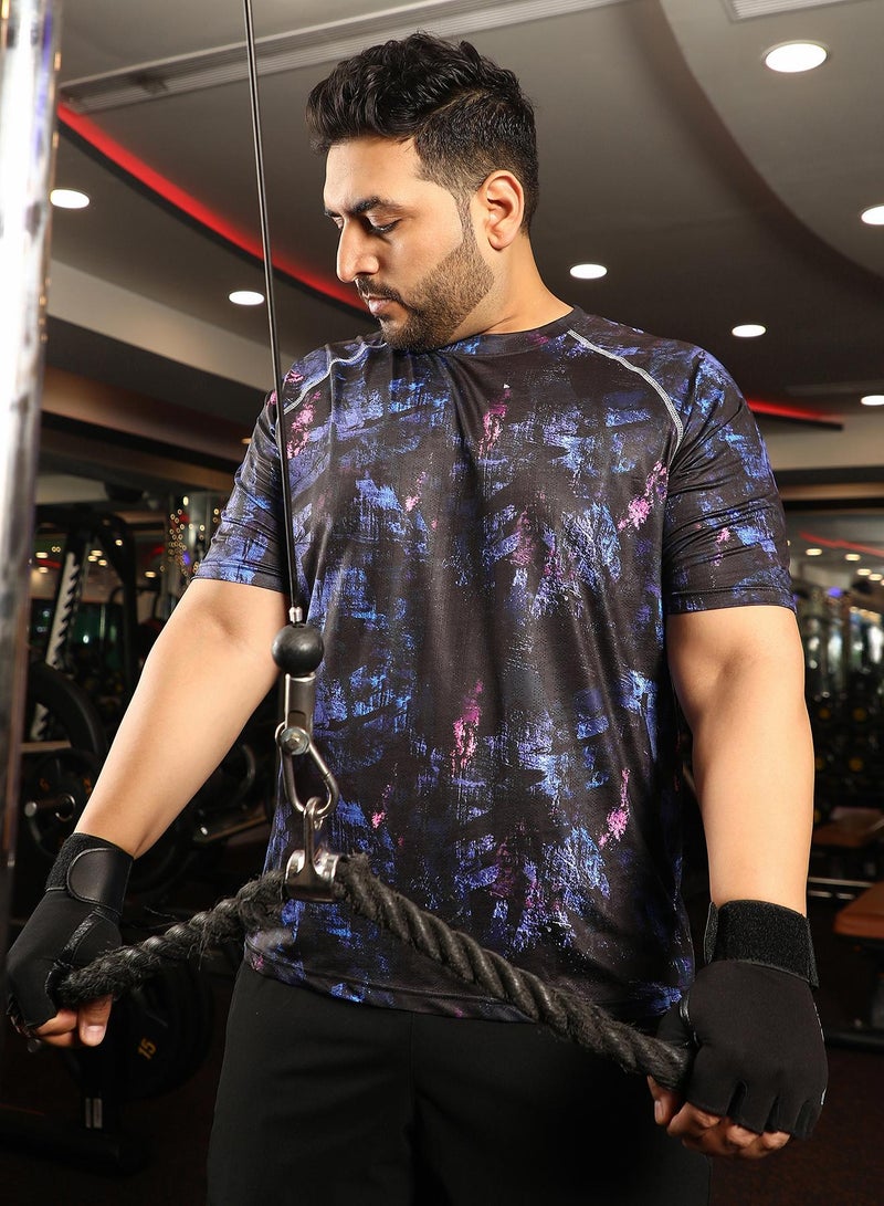 Instafab Plus Men's Onyx Black & Indigo Blue Abstract Activewear T-Shirt - Image 1