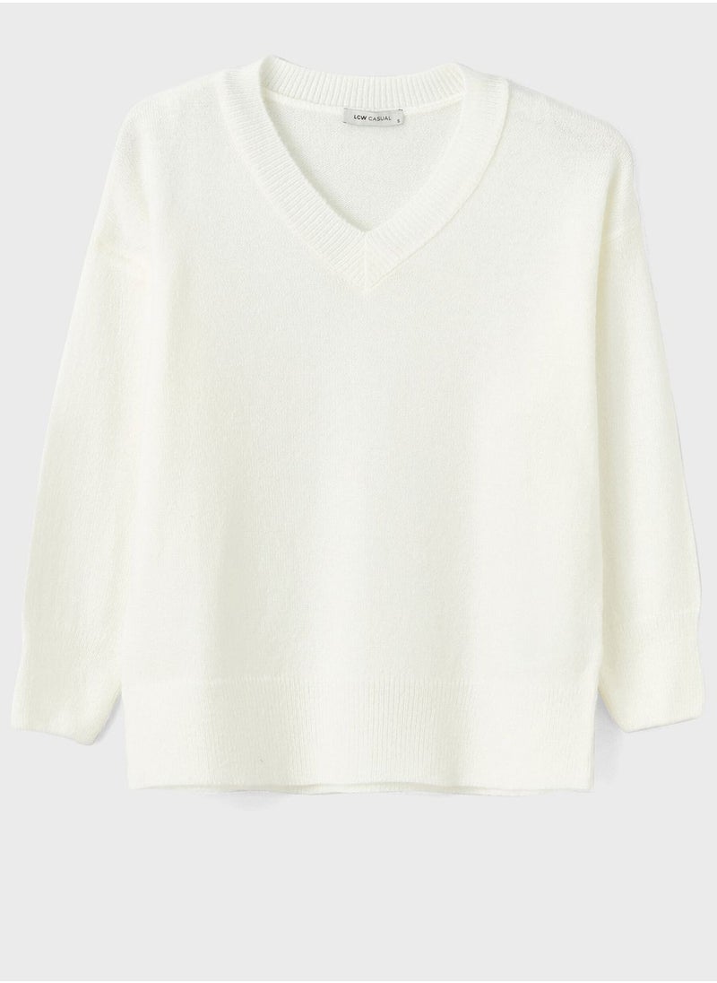 LC WAIKIKI V-Neck Oversized Sweater  - Image 5