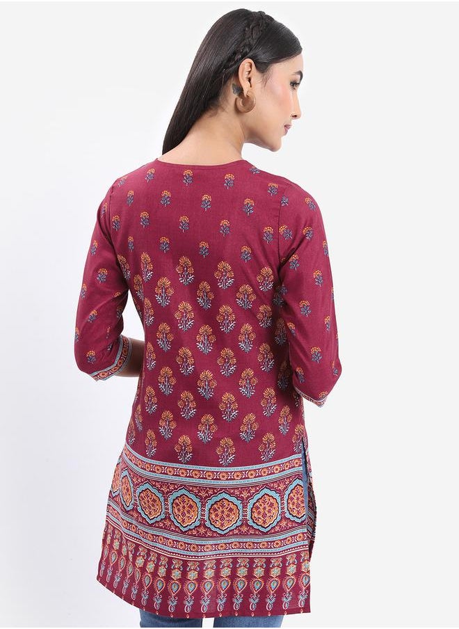 Vishudh Maroon Keyhole Neck Floral Printed Kurti by Styli  - Image 3