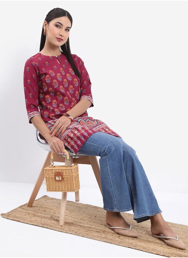 Vishudh Maroon Keyhole Neck Floral Printed Kurti by Styli  - Image 2