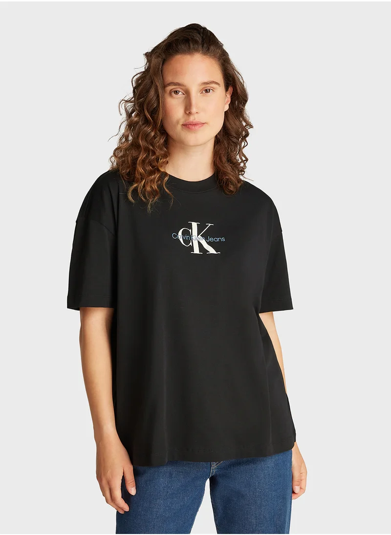 Calvin Klein Jeans Textured Monologo Boyfriend Tee