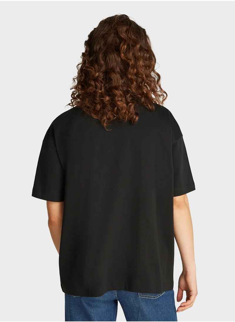 Calvin Klein Jeans Textured Monologo Boyfriend Tee