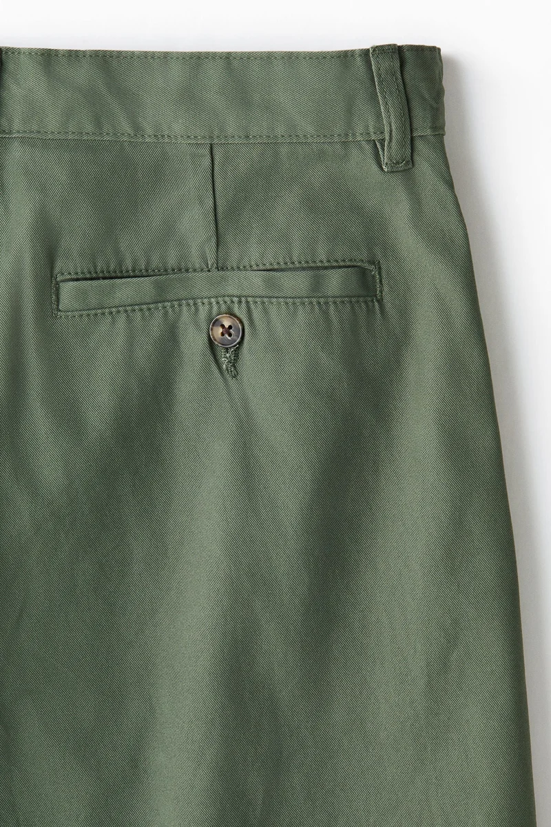 H&M Relaxed Fit Chino shorts