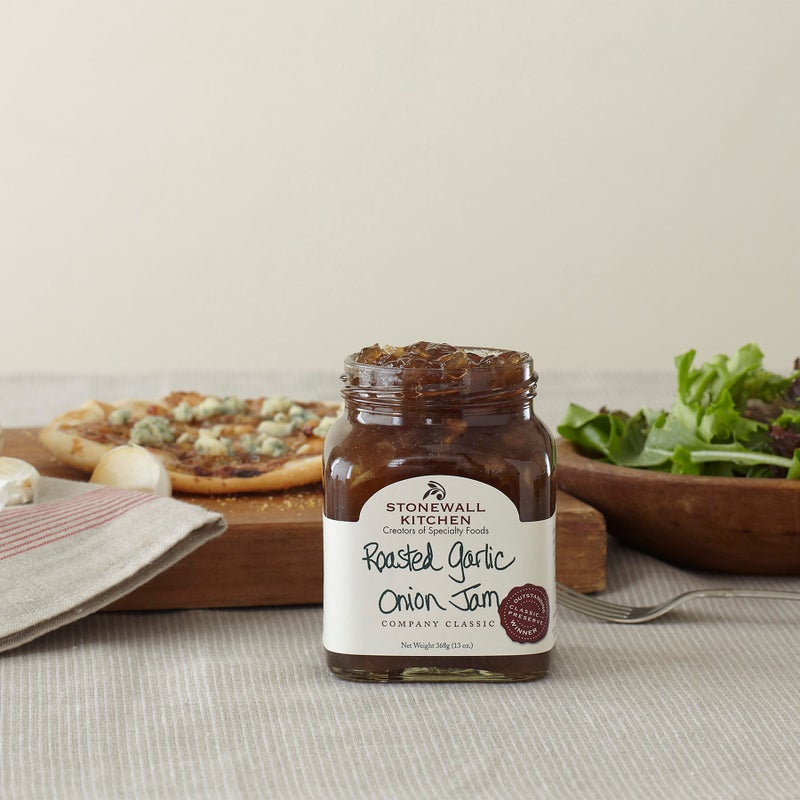 Stonewall Kitchen Roasted Garlic Onion Jam, 13 Ounces - Image 2