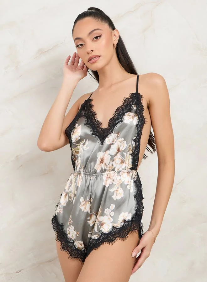Styli Eyelash Lace Trim Side Slit Floral Print Teddy