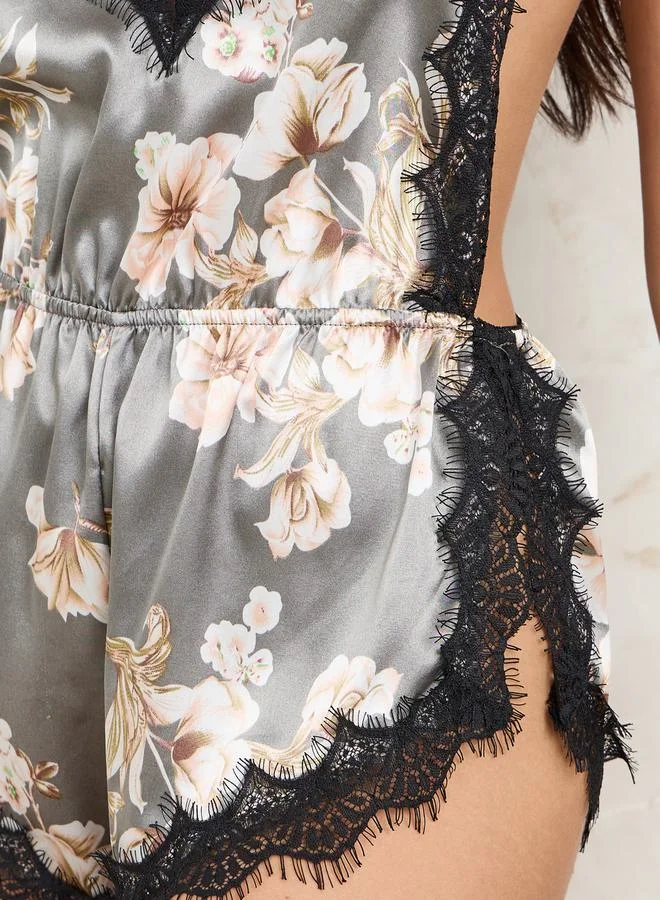 Styli Eyelash Lace Trim Side Slit Floral Print Teddy
