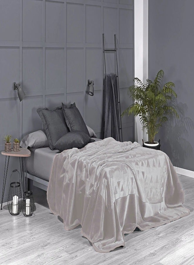 Mora spain Blanket Model: Perla G18 - from Mora- Color: Linen - Size: 220 * 240 - Fabric from 85% acrylic 15% polyester-weight: 4.45 kg - Country of origin Spain. - Image 1