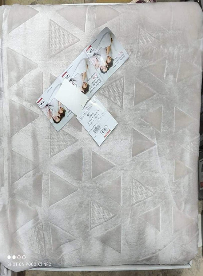 Mora spain Blanket Model: Perla G18 - from Mora- Color: Linen - Size: 220 * 240 - Fabric from 85% acrylic 15% polyester-weight: 4.45 kg - Country of origin Spain. - Image 3