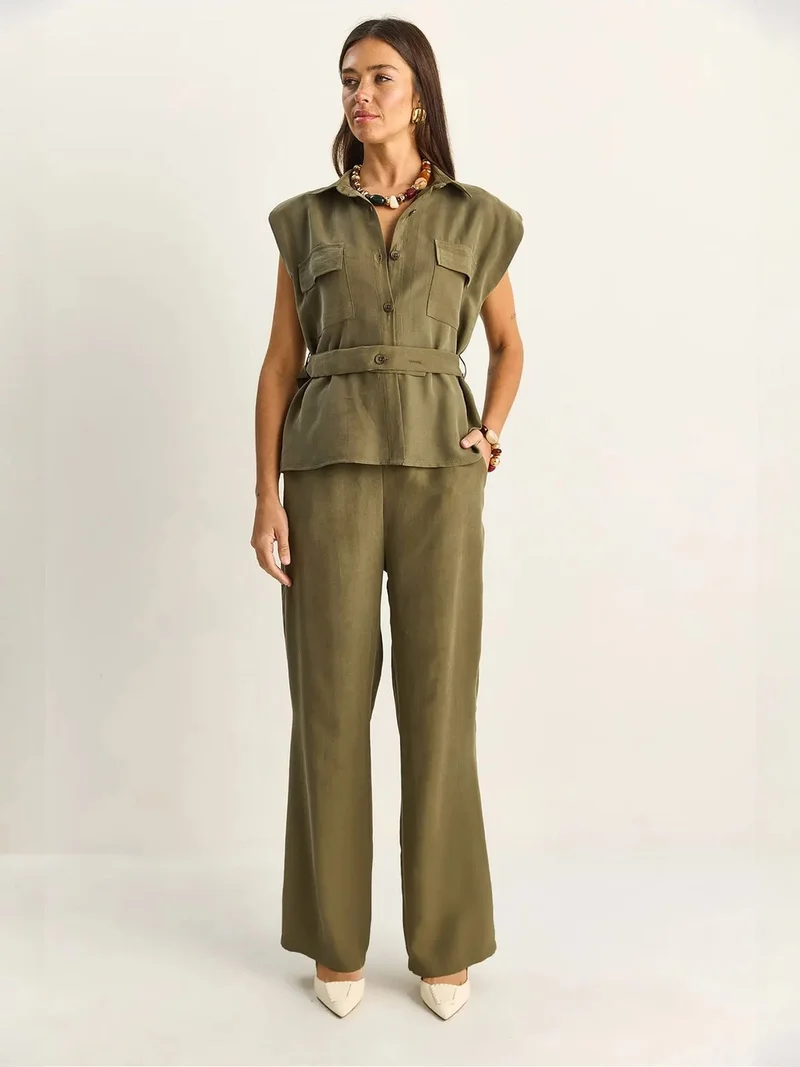 بيانكو لوتشي LUCCI Belted Sleeveless Blouse And Wide-Leg Trousers Set