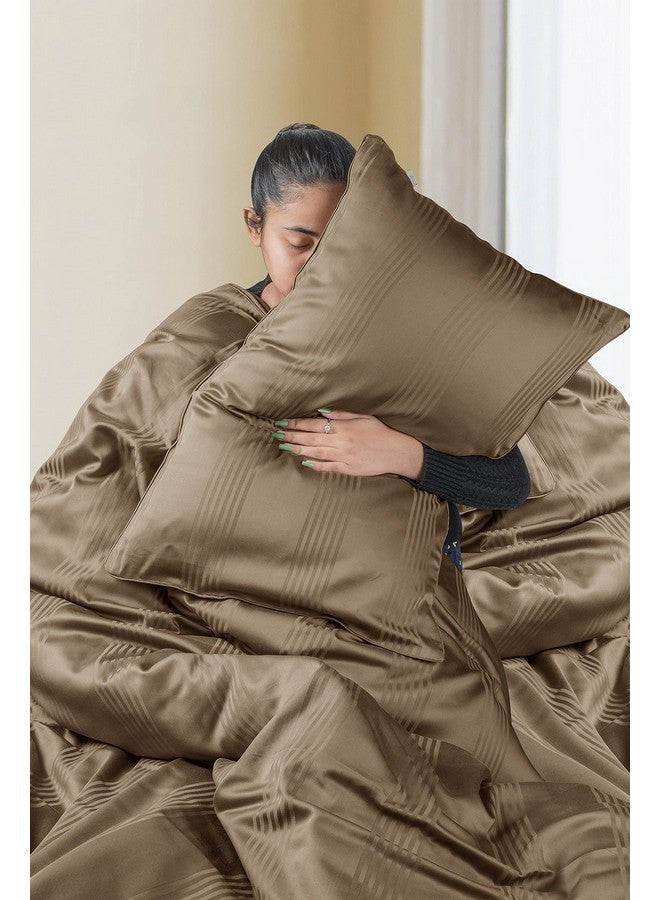 SPREAD SPAIN غطاء لحاف مزدوج من قطن إسباني بتصميم مخطط وعدد خيوط 450 بحجم كينغ (90x108 بوصة) - بني - Image 3