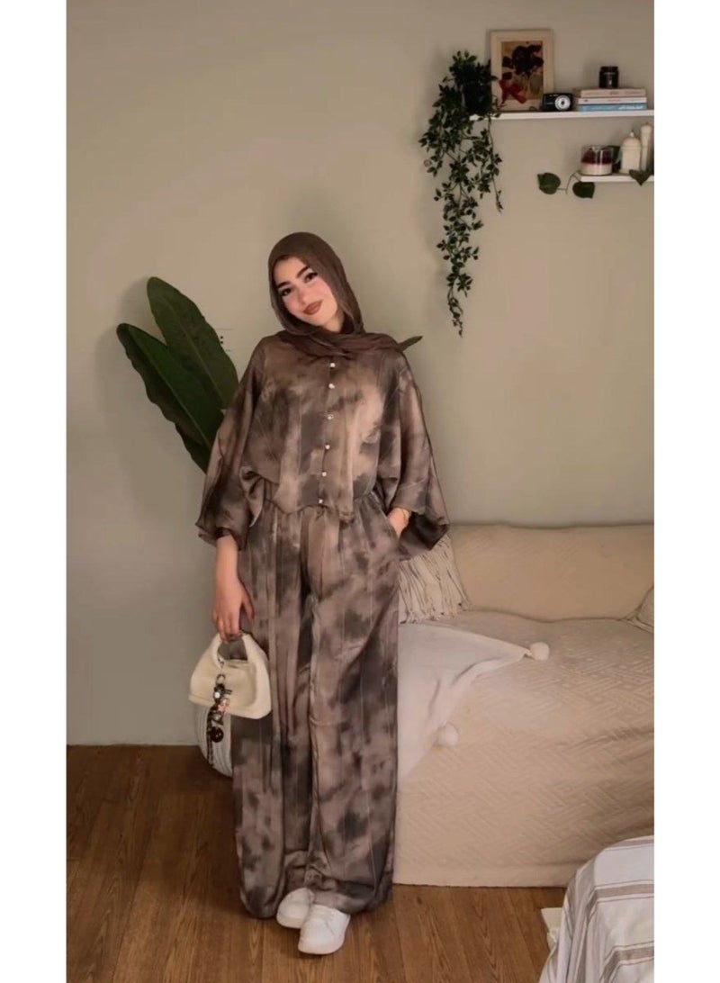 Two-piece women's suit in imported Armani satin. Oversized button-down shirt and wide-leg pants. Luxuriously soft fabric. One size fits up to 75 kg. A stylish casual set for outings and special occasions. - Image 5