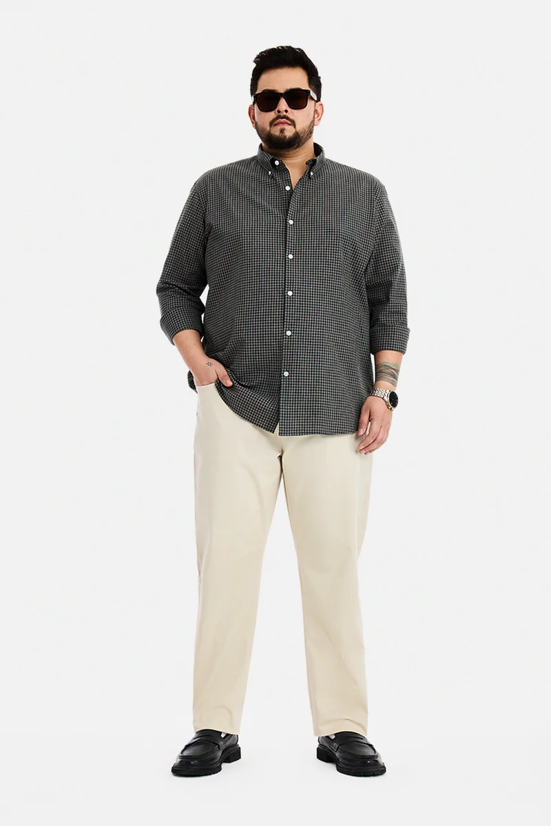 سنيتش Beige Solid Regular Fit Plus Size Chinos