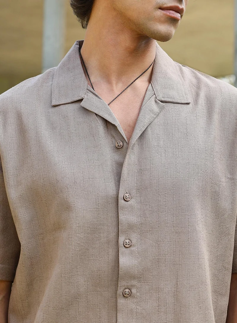 Campus Sutra Men's Tortilla Brown Solid Resort Oversized Shirt