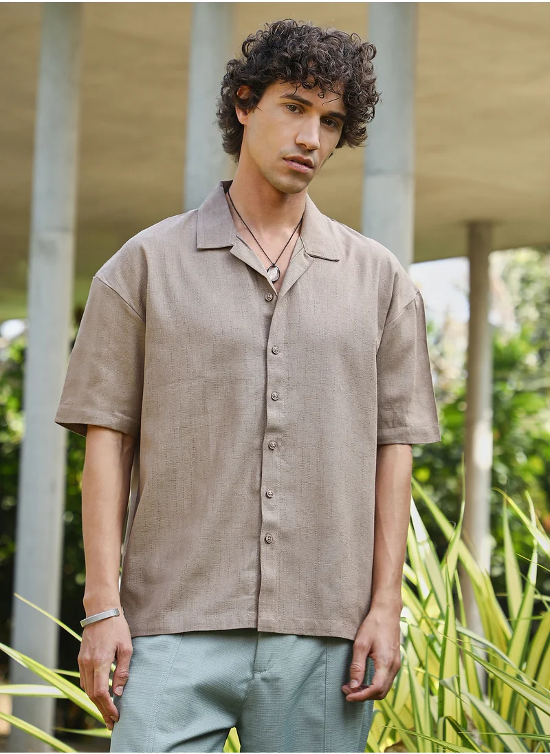 Campus Sutra Men's Tortilla Brown Solid Resort Oversized Shirt