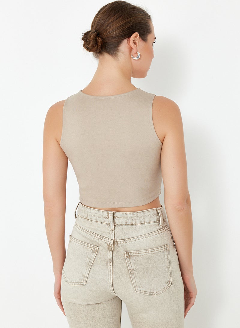 trendyol Mink Button Detailed V-neck Crop Regular/Normal Cut Stretch Knitted Vest TWOSS23YE00037 - Image 5