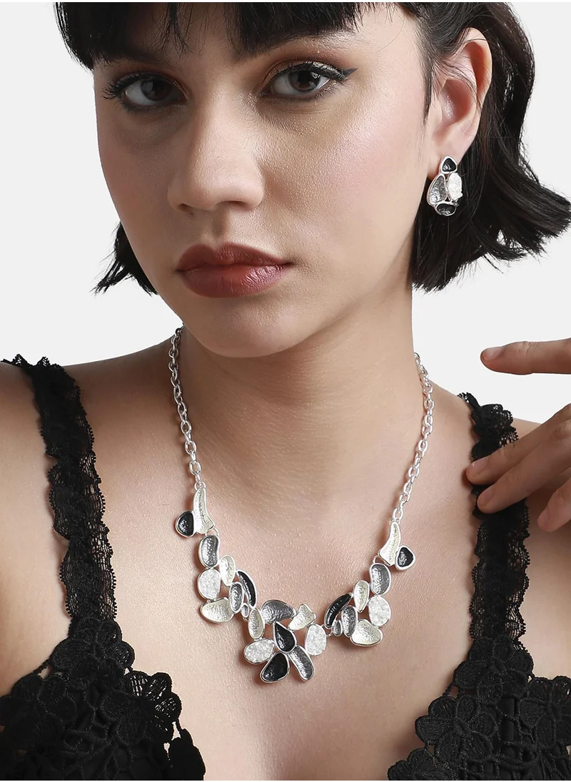SOHI Black & Dented Abstract Jewellery Set