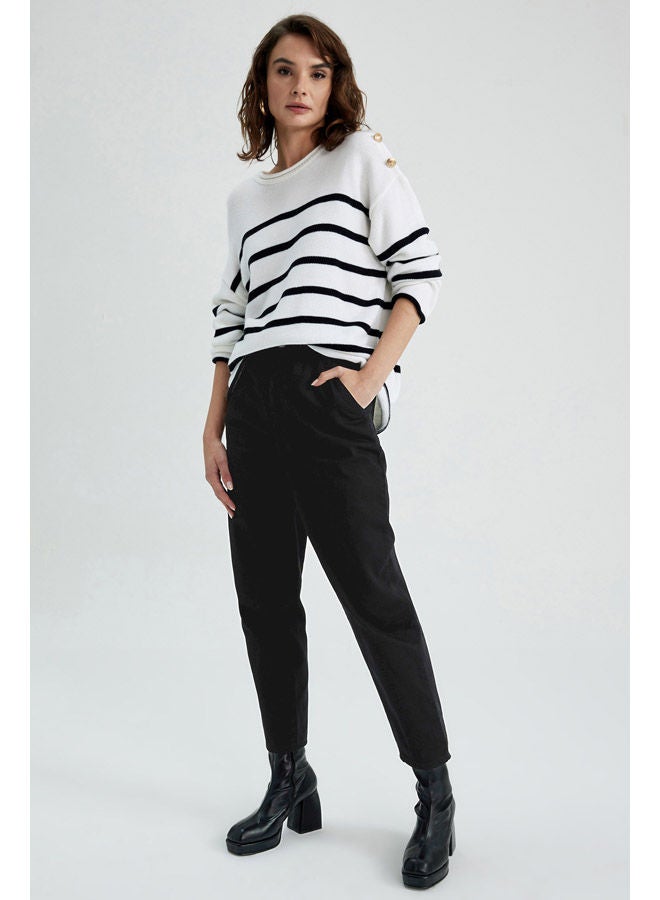 Woman Baggy Woven Trousers