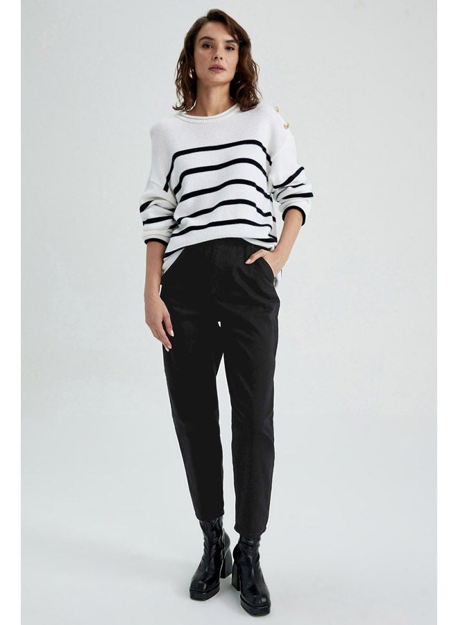 Woman Baggy Woven Trousers