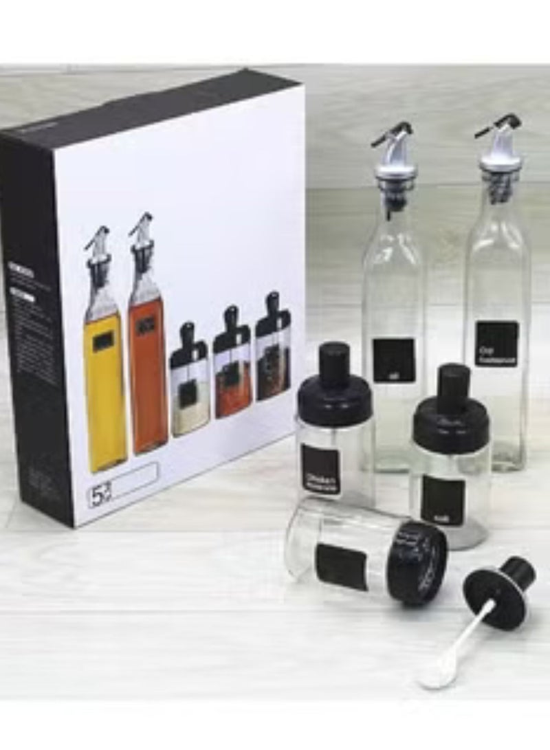 طقم زيت وخل مكون من زجاجتين موزع 500 مل و3 مرطبانات توابل مع ملاعق - شفاف - Image 5