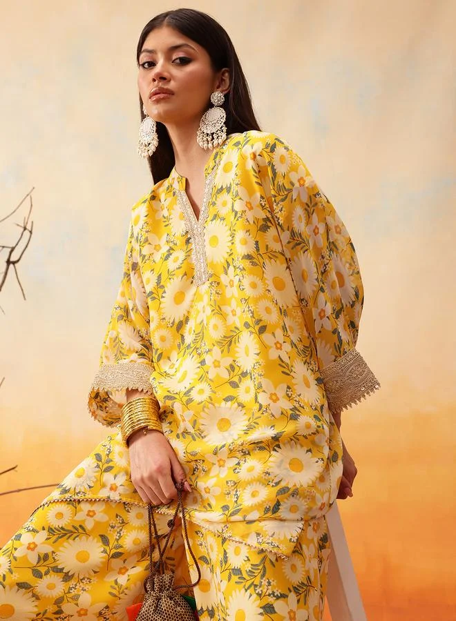 STREET 9 طقم بلوزة وبنطلون بطبعة زهور بياقة ماندرين من ستريت