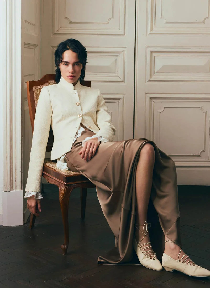 ليتشي تنورة ماكسي واسعة تصل إلى الأرض