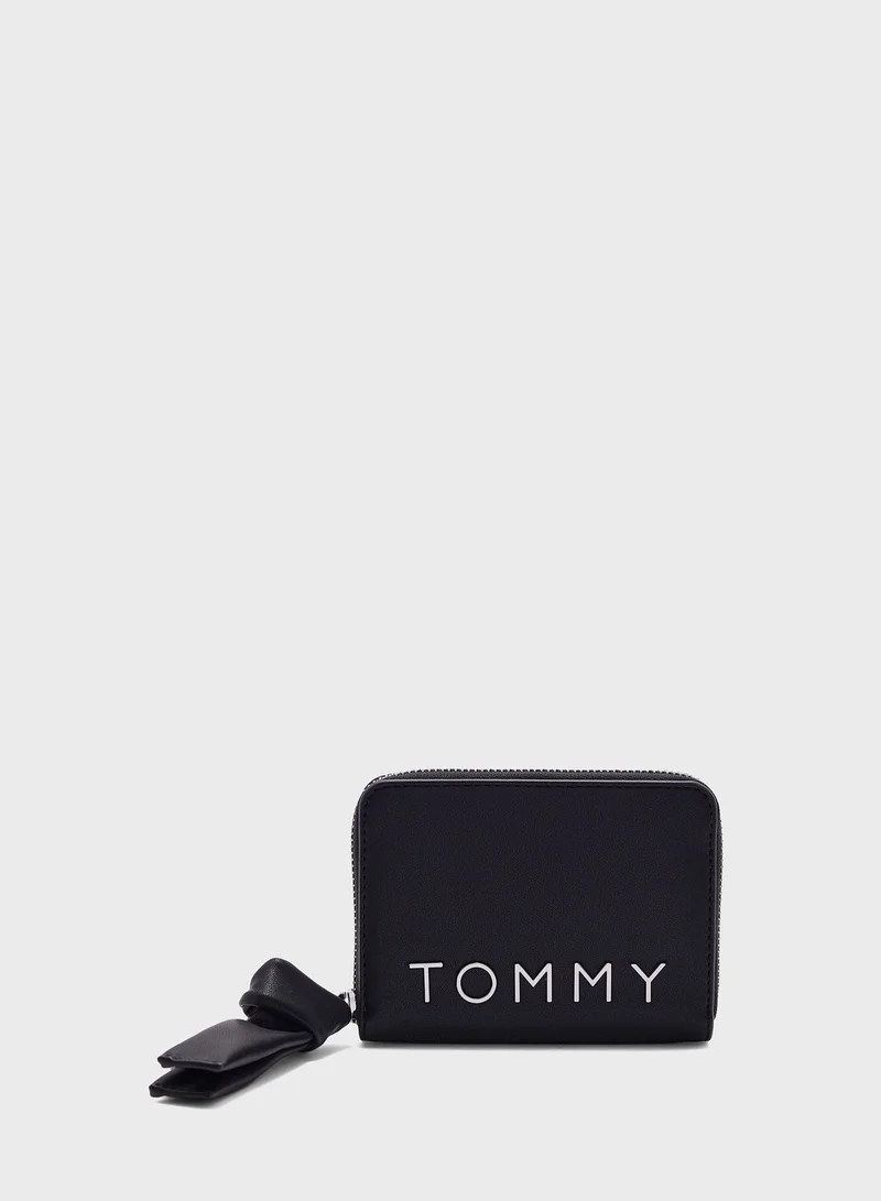 TOMMY JEANS Logo Detailed  Zip Around  Wallet