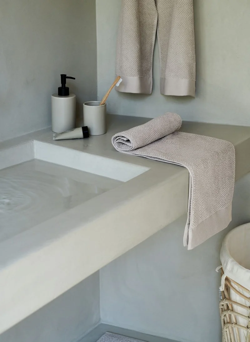اتش اند ام Earthenware Soap Dispenser