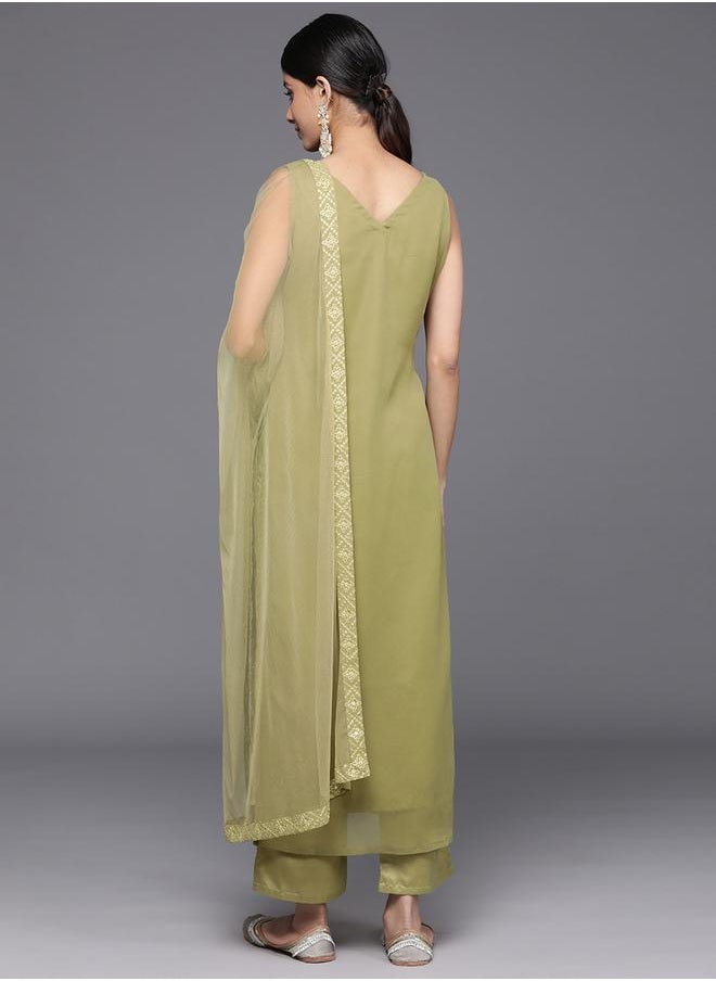 Libas Embroidered Straight Kurta and Mid Rise Trousers with Solid Dupatta Set by Styli  - Image 3