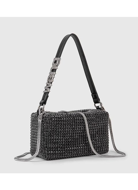 Minimalist And Fashionable Dinner Bag
