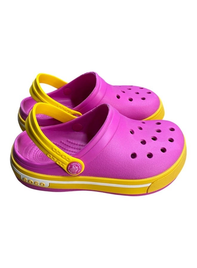 كوكو كلوج أطفال  خفيف ومريح بتصميم مثقب وحزام خلفي ثابت - مناسب للاستخدام اليومي والبحر والرحلات - ألوان متعددة - Image 3