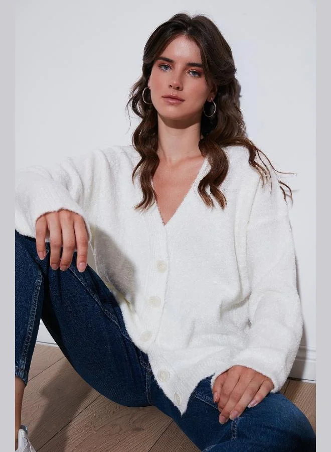 Lela Lela Oversize Fit Buttoned V-Neck Long Sleeve Knitwear Cardigan Women's CARDIGAN 4616232