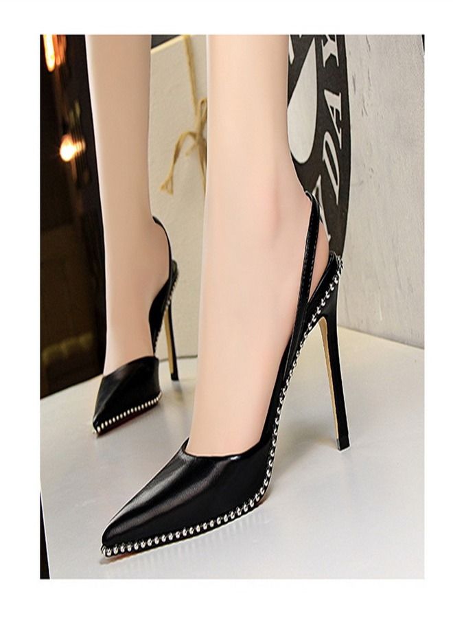 BIGTREE صنادل كعب عالي مزودة بحزام خلفي مدبب 9 سم باللون الأسود - Image 2